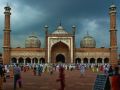 الهند: الشرطة تضرب المصلين بالمسجد لاحتجاجهم ضدها