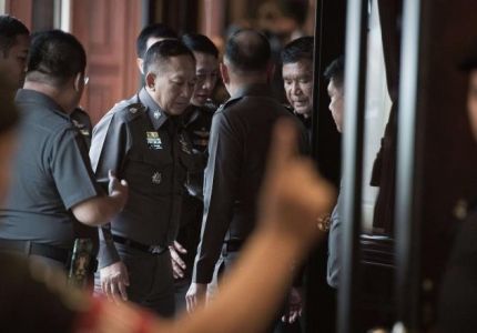 جنرال تايلاندي يتورط في أنشطة تهريب بشر ويسلم نفسه للشرطة