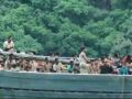 البحرية الاندونيسية ترسل قاربا للمهاجرين إلى ماليزيا