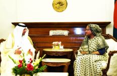 رئيسة الوزراء ووزير الخارجية في بنغلادش يستقبلان الأمين العام لمنظمة التعاون الإسلامي