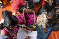 اليونيسف تقوم بإنشاء مراكز تعلم جديدة لأطفال الروهينجا اللاجئين. (بالصور)