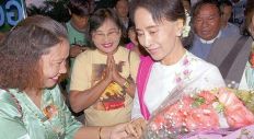 زعيمة المعارضة في ميانمار تدعو لإجراء انتخابات برلمانية نزيهة