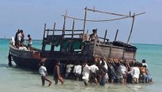 غرق مركب غرب بورما على متنه 100 من مسلمي الروهنجيا