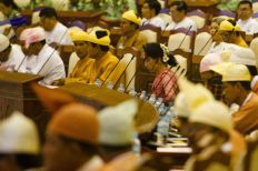 ميانمار تنفض غبار الاستبداد العسكري وتدخل مرحلة الديمقراطية المنضبطة