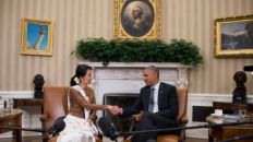 أوباما يستقبل "سوشي" ويرفع العقوبات عن بورما