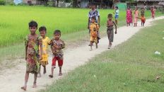 "غوتيريش" يطلب وقف إعادة اللاجئين الروهنغيا إلى ميانمار