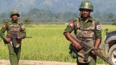جيش ميانمار يقتل 25 شخصا في قرى يسكنها الروهينغا المسلمون
