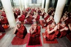 تحليل: كيفية عكس موجة الراديكالية البوذية في جنوب شرق آسيا؟