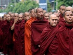 مراسل الوكالة: بوذيون يطالبون الحكومة بعدم السماح للمنظمات بتقديم مساعدة للروهنجيا