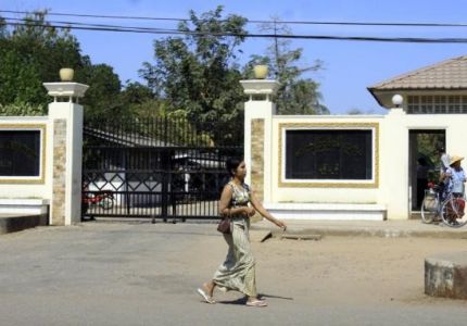 Burma court convicts 2 Muslim women over violence