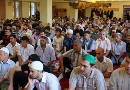 أوكرانيا: مسلمو تتارستان يتبرعون براتب يوم لدعم مسلمي القرم