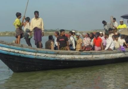 السلطات الميانمارية تمنع اقتراب قوارب تحمل لاجئين أراكانيين
