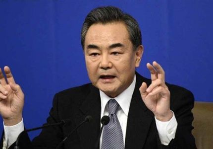 Chinese FM to meet Suu Kyi in bid to allay ‘distrust’