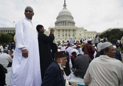 الولايات المتحدة: منظمة عنصرية توزع منشورات مناهضة للمسلمين