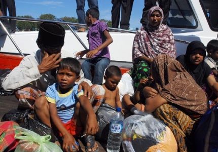 شرطة جاكرتا تقبض على 16 مهاجراً روهنجياً من مرسى للصيد