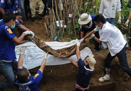 العثور على أكثر من 20 جثة على الحدود التايلاندية الماليزية