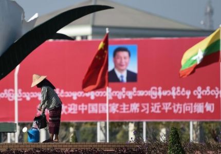 الرئيس الصيني يصل بورما لتوقيع مشاريع بمليارات الدولارات
