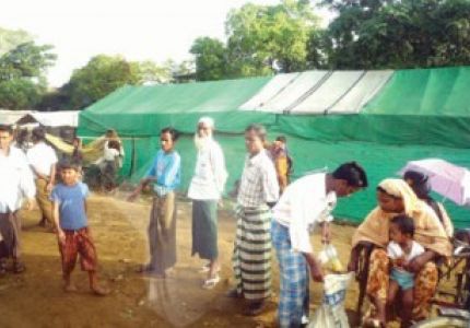مؤسسة الأصمخ الخيرية توزع مساعدات على نازحين في ميانمار