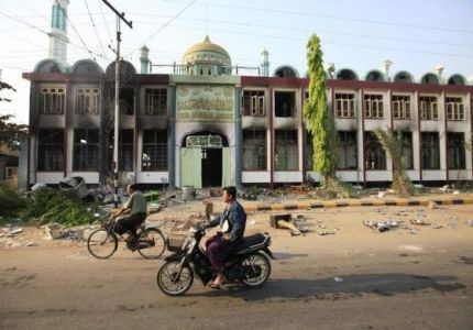 السلطات المينمارية تهدم مسجداً للروهنجيا