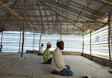 أراكان: منع أداء الصلاة جماعة لأكثر من أربعة أشخاص