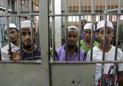 سلطات بورما تعتقل خمسة من الروهنجيا وتبتز أمولاً باهظة منهم