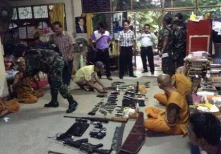 الجيش البورمي يلقي القبض على رهبان جمعوا أسلحة في دير بوذي