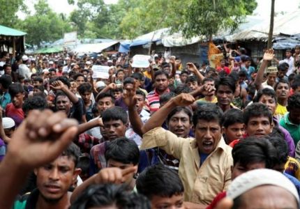 عشرات الروهينجا يفرون بالقوارب من المخيمات ويجددون ذكرى مأساة 2015