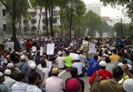 ميانمار.. الآلاف يتضامنون مع مسلمي الروهنجيا