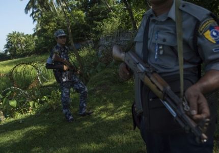 هجوم بالسواطير على ثلاثة من عناصر الشرطة غرب بورما ومقتل المهاجمين